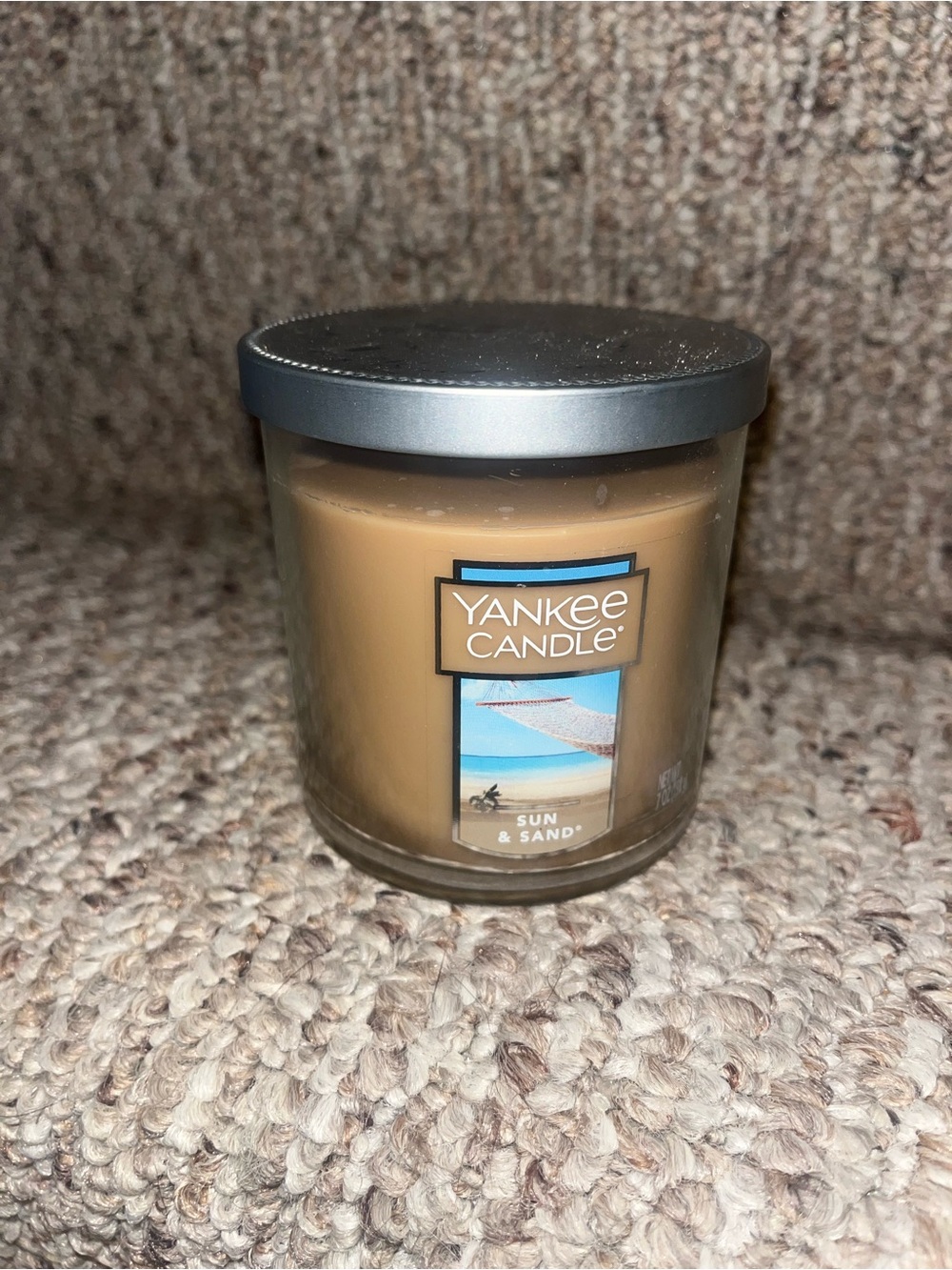 Yankee Candle Sun & Sand Jar Candle in with Silver Lid, 7 oz